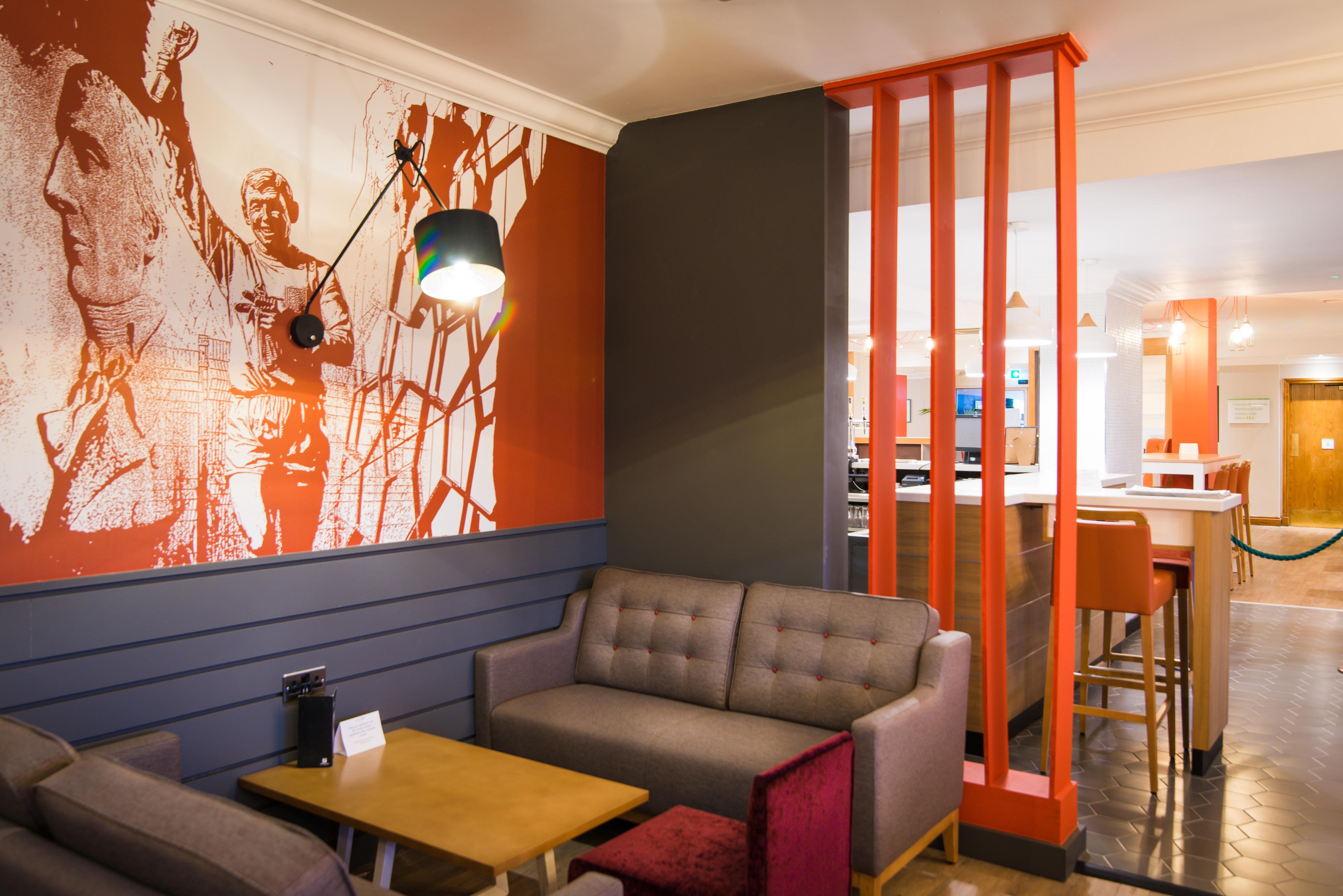 Holiday Inn Stoke On Trent M6 Jct15 By Ihg Newcastle-under-Lyme Exterior foto