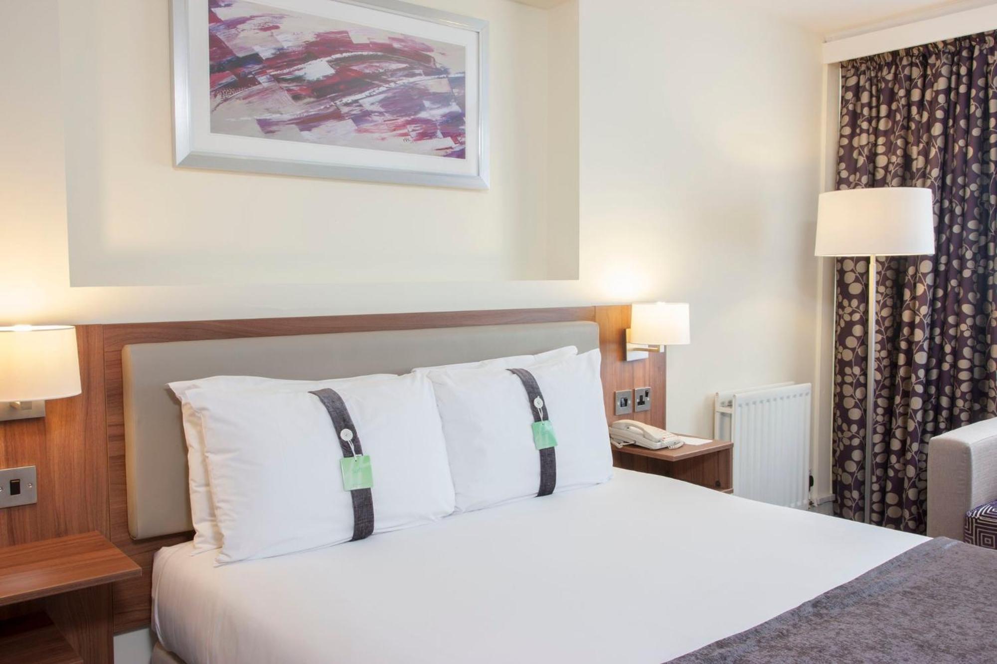 Holiday Inn Stoke On Trent M6 Jct15 By Ihg Newcastle-under-Lyme Exterior foto