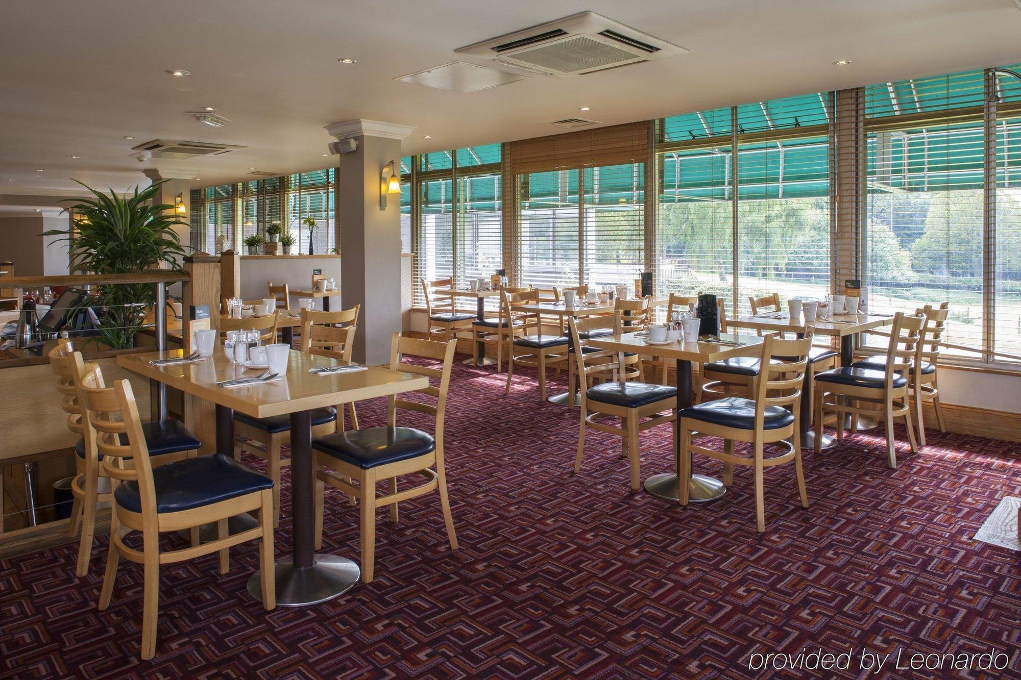 Holiday Inn Stoke On Trent M6 Jct15 By Ihg Newcastle-under-Lyme Exterior foto