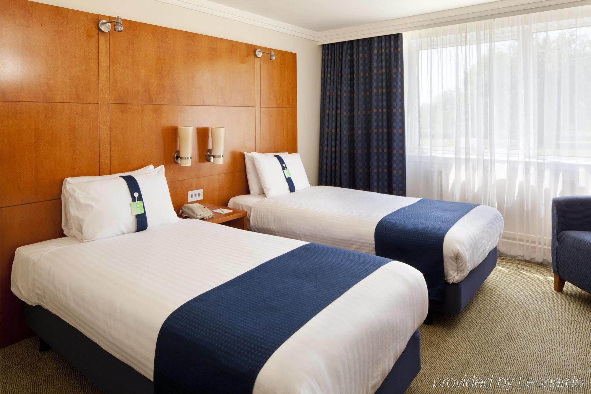 Holiday Inn Stoke On Trent M6 Jct15 By Ihg Newcastle-under-Lyme Exterior foto